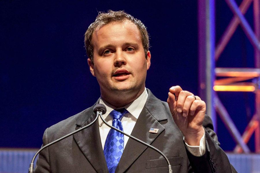 150604-josh-duggar-records-yh-0719p_5b35a16b5c08640b72f73d5e8e2fcdf2.nbcnews-fp-1200-800